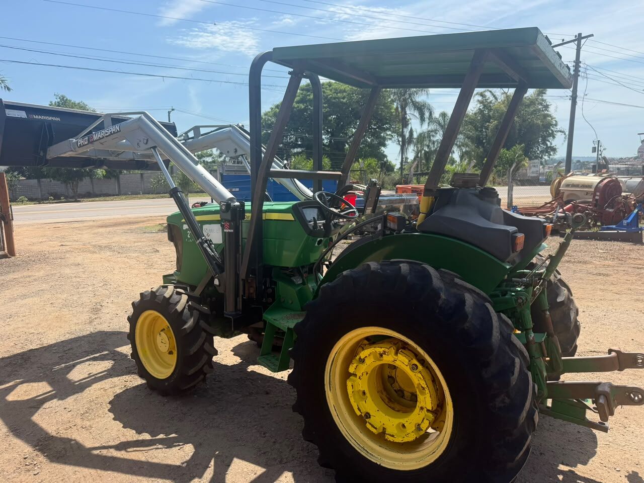 Trator agrícola John Deere
